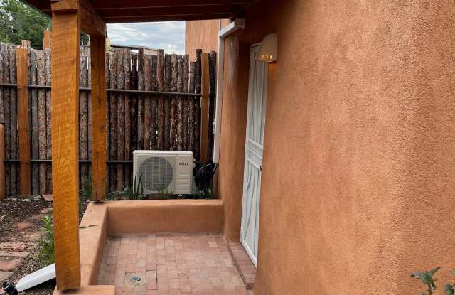 207 Ephriam Street - B - 207 Ephriam Street, Santa Fe, NM 87501
