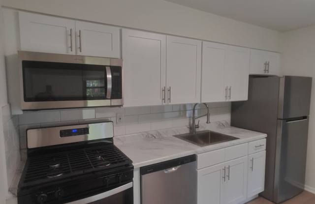 1405 Veterans Hwy photos photos