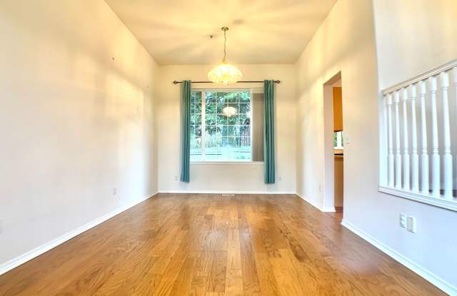 Beautiful 3-Bedroom Kirkland Home with Office, Private Backyard & 2-Car Garage Gallery 4