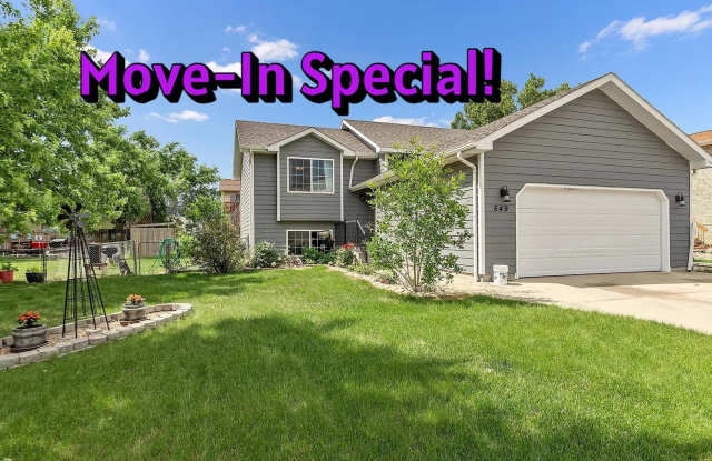 * MOVE-IN SPECIAL * 4 Bedroom, 2 Bath Home for Rent Gallery 1