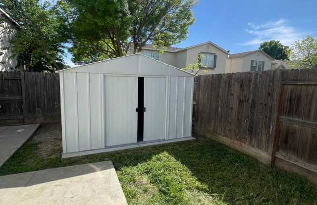 3723 Compass Point, Merced Gallery 4