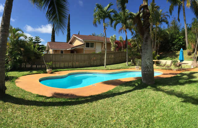 3 Bedroom, 2 Bath Single Family Home with Pool  Fenced Yard photos photos