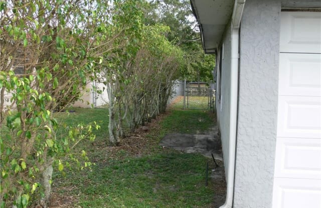24 NW 42nd Terrace - 24 NW 42nd Ter, Plantation, FL 33317