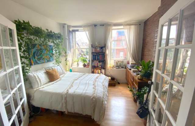 231 East 10th Street photos photos