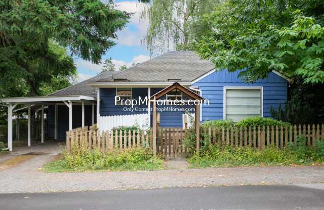 Charming 3 Bedroom Bungalow in First Addition - New Photos! photos photos