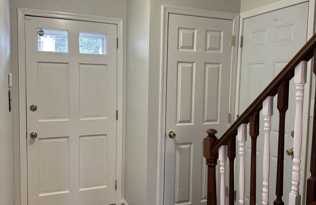 10 Bradley Dr Gallery 4