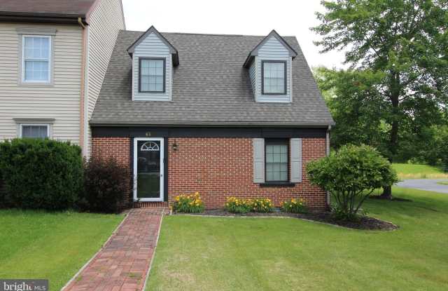 63 CARRIAGE HOUSE DRIVE photos photos