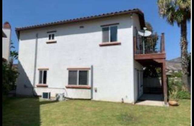 Amazing 2 bedroom 2 bath townhome in quiet cul-de-sac with great backyard views - Available Now Gallery 3