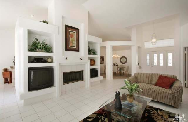 45390 Desert Eagle Court Gallery 3