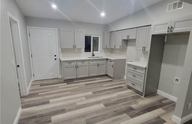 2219 Kern St photos photos