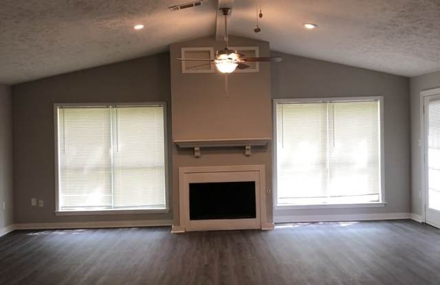 5048 Riverwood Circle Gallery 2