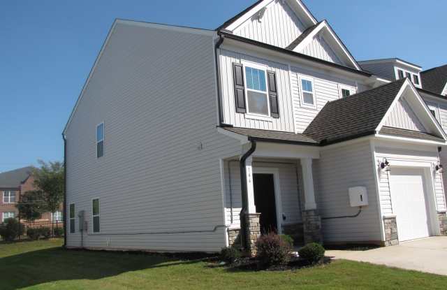 Move-in Ready 3 Bedroom 2.5 Bath Two-Story Townhome Gallery 4