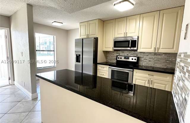 5515 Courtyard Dr Gallery 3