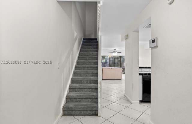 4241 SW 71st Way Gallery 2