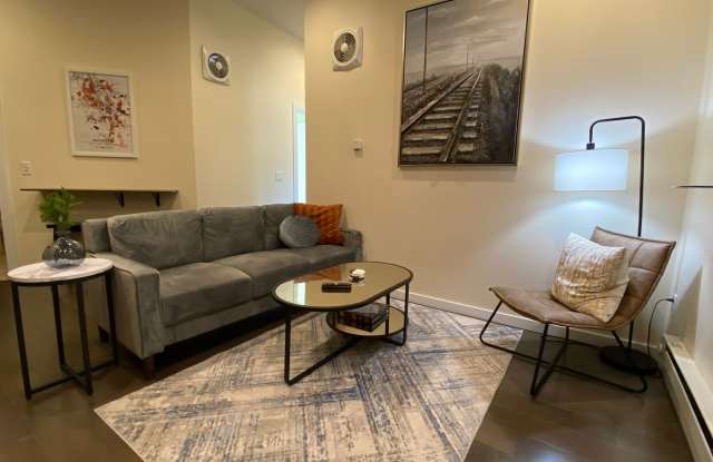 New Luxury Downtown 2 Bedroom Apartment with Indoor Garage Gallery 1