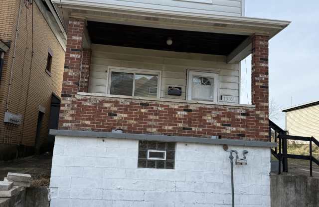 1310 Pirl Street photos photos