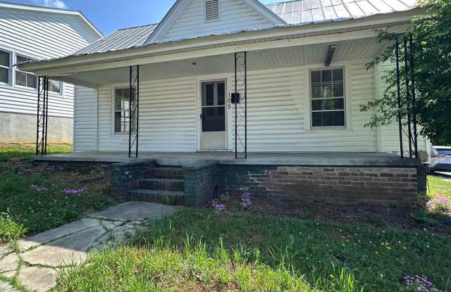 Historic 3 Bedroom Mill House in Downtown Hillsborough! photos photos
