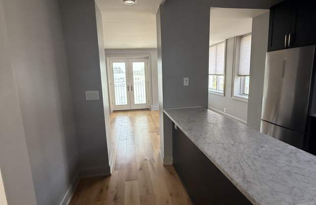 2100 Newport Place Northwest Unit 4 - 1 Gallery 2