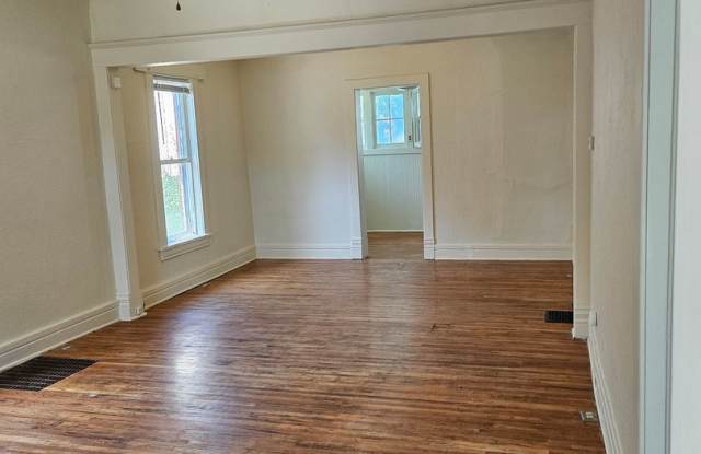 ALL PROSPECTIVE TENANTS MUST SUBMIT A $58 NON-REFUNDABLE APPLICATION FEE PER APPLICANT ONLINE AND BE PRE-QUALIFIED PRIOR TO ANY SHOWINGS Gallery 3