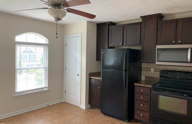 Three Level Townhome off Wards Road Gallery 3