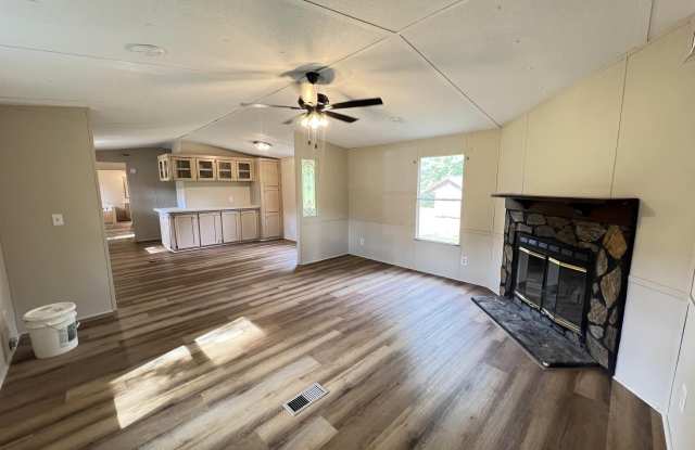 1018 247 Highway Gallery 3