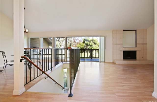 6 Flores Gallery 4