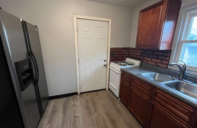 53 E Rosewood photos photos