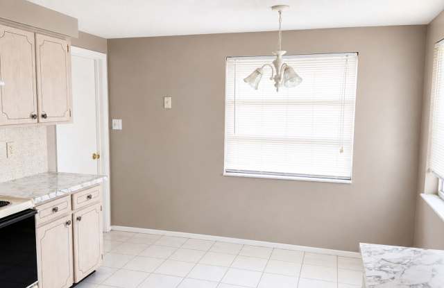 4080 Redwing Drive - Weeki Wachee Woodlands Gallery 4
