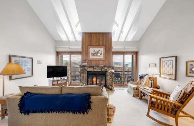 WINTER RENTAL-Buffalo Village-2 Bedroom Plus Loft with Amazing Views photos photos
