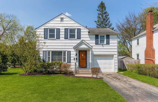 3 Bed, 1.5 Bath Near U of R, Strong  College Town – Fully Fenced Yard photos photos