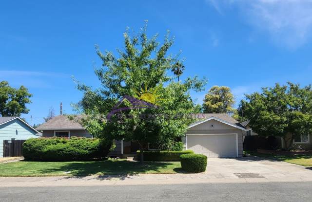 Unique 3 Bed 2 Bath 1,639 Sq. Ft. Arden Home in Braeburn Heights photos photos