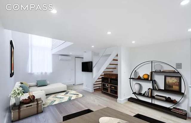 37 Gramercy Park E - 37 Gramercy Park East, New York City, NY 10003