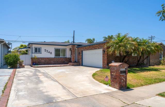 Beautiful Hawthorne Rental In Hollyglen! photos photos