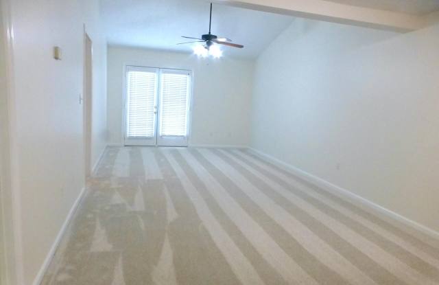 1433 Anna Way E Gallery 2