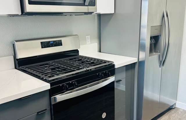 Park Apartments-Beautiful recently renovated photos photos