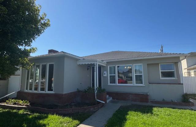 Large 4 bedroom 2 Bathroom for rent photos photos