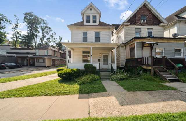 Fresh 3 bedroom home in Jeannette available now! photos photos
