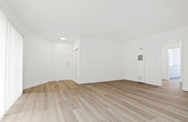 343 Palos Verdes Apartments Gallery 3