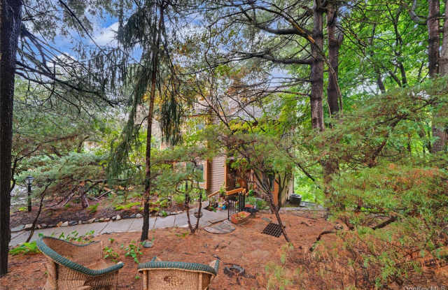 811 Eagle Bay Drive Gallery 2