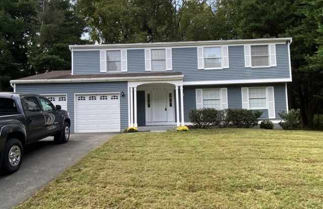 9613 LOCUST HILL DR - 9613 Locust Hill Drive, McLean, VA 22066