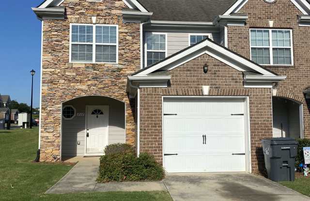 212 Village Dr photos photos