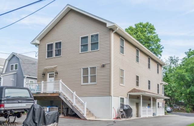 4 Rosedale Ave - 4 Rosedale Ave, Essex County, NJ 07042