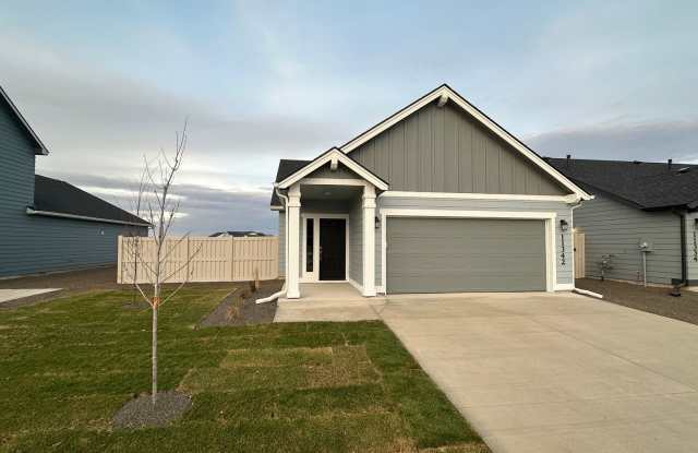 3bed, 2bath 1,201sq.ft. 2car garage home in Shadow Glen Subdivision - Caldwell - 11342 Bluefield Drive, Caldwell, ID 83605