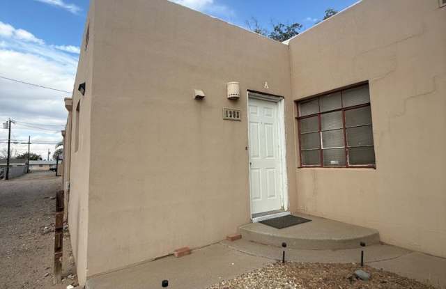 Nice 2 Bedroom Near NMSU Gallery 1