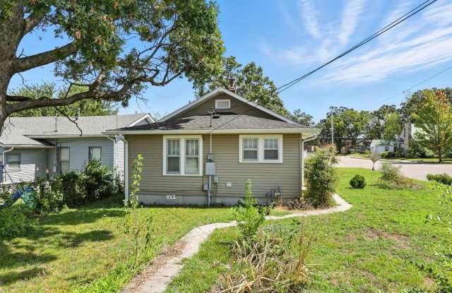 2 Bedroom Fully Furnished Short-Term Rental – Joplin, MO Gallery 3