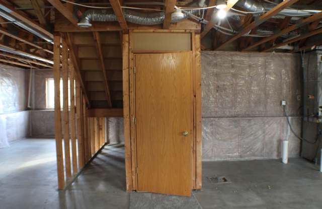 Three bed 2 bath townhome $1750/mo. Gallery 3