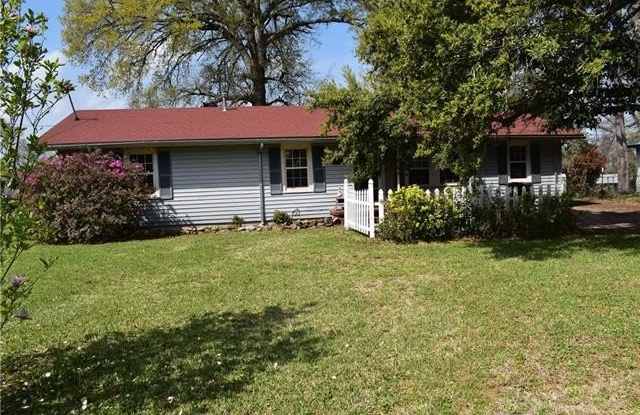 330 SHORELINE Drive photos photos