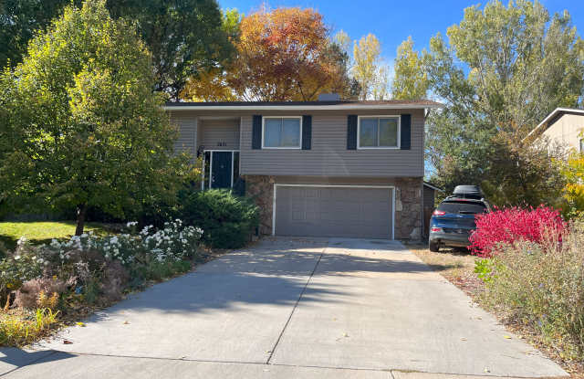 2631 Brookwood Drive photos photos