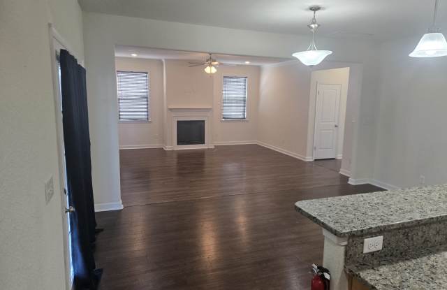 2308 Palmyra St Gallery 2