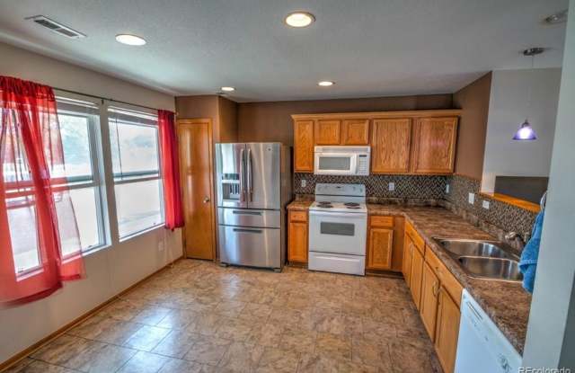 Spacious 3 bedroom home in the heart of Morrison! photos photos
